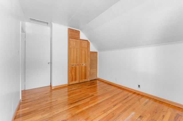 84 Hampson St, Dracut, MA 01826