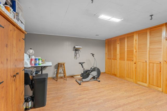 84 Hampson St, Dracut, MA 01826