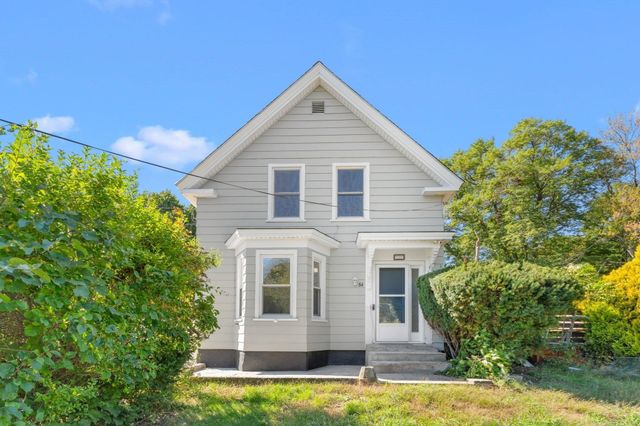 84 Hampson St, Dracut, MA 01826