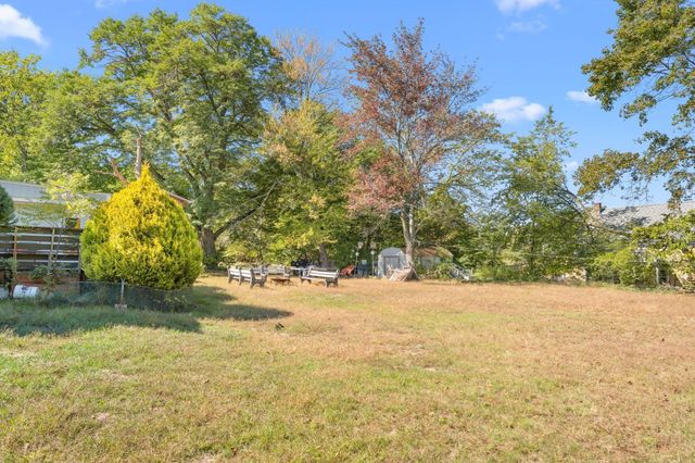 84 Hampson St, Dracut, MA 01826