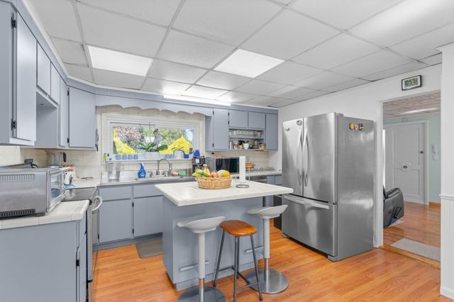 84 Hampson St, Dracut, MA 01826