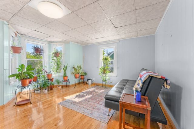 84 Hampson St, Dracut, MA 01826