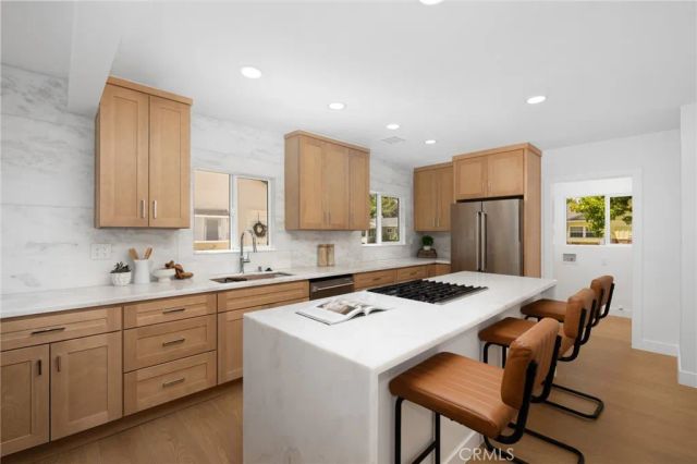 15550 Otsego Street, Encino, CA 91436