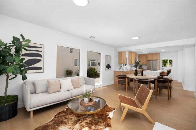 15550 Otsego Street, Encino, CA 91436