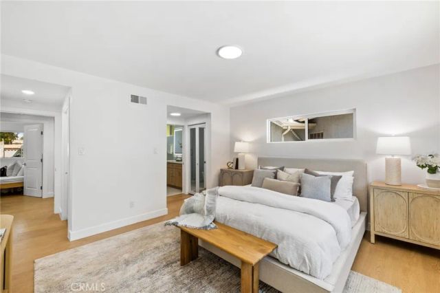 15550 Otsego Street, Encino, CA 91436