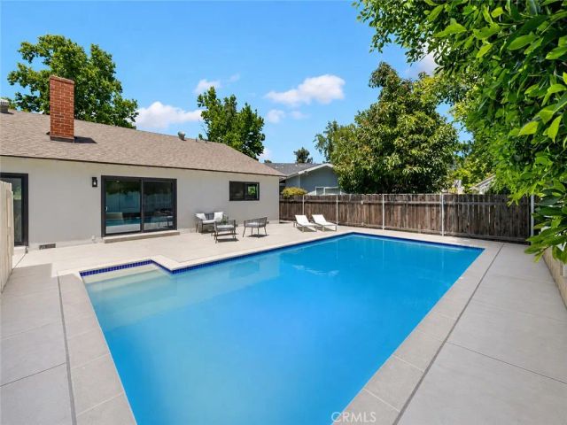 15550 Otsego Street, Encino, CA 91436