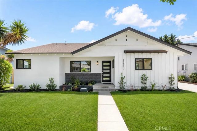15550 Otsego Street, Encino, CA 91436