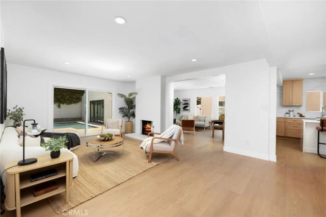 15550 Otsego Street, Encino, CA 91436