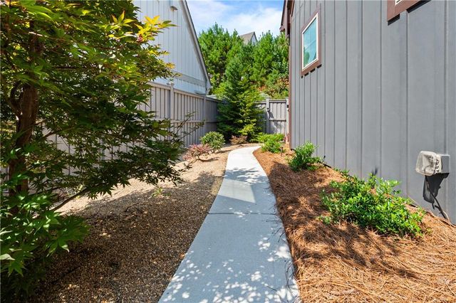 220 Arbor Garden Circle, Newnan, GA 30265