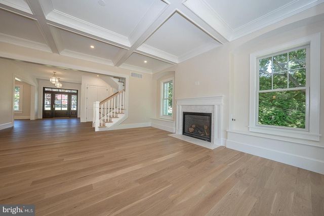 2074 FOX CREEK RD, Berwyn, PA 19312