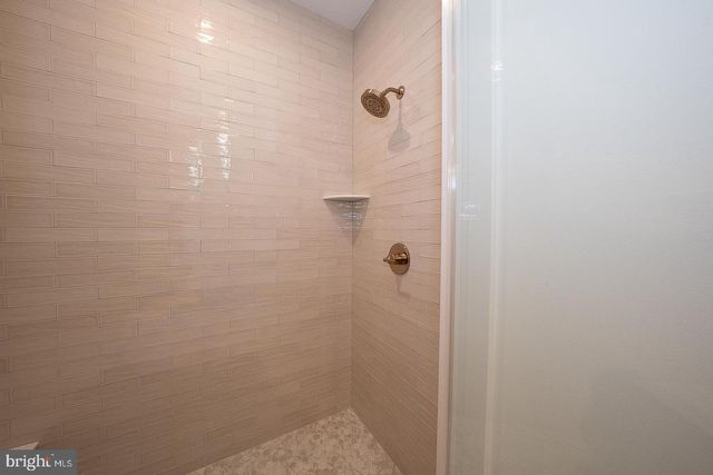2074 FOX CREEK RD, Berwyn, PA 19312