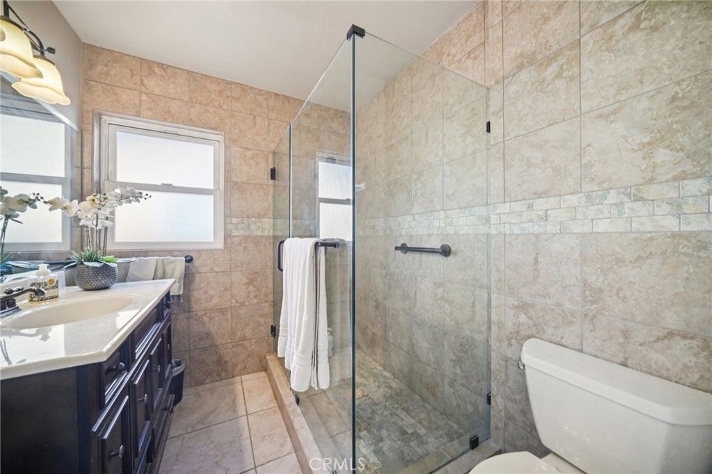 Image 17 of property listing at 1457 N Rose Street, Burbank, CA 91505