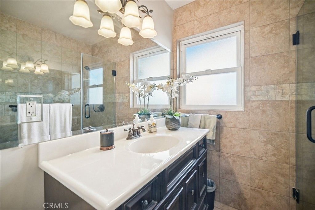 Image 18 of property listing at 1457 N Rose Street, Burbank, CA 91505