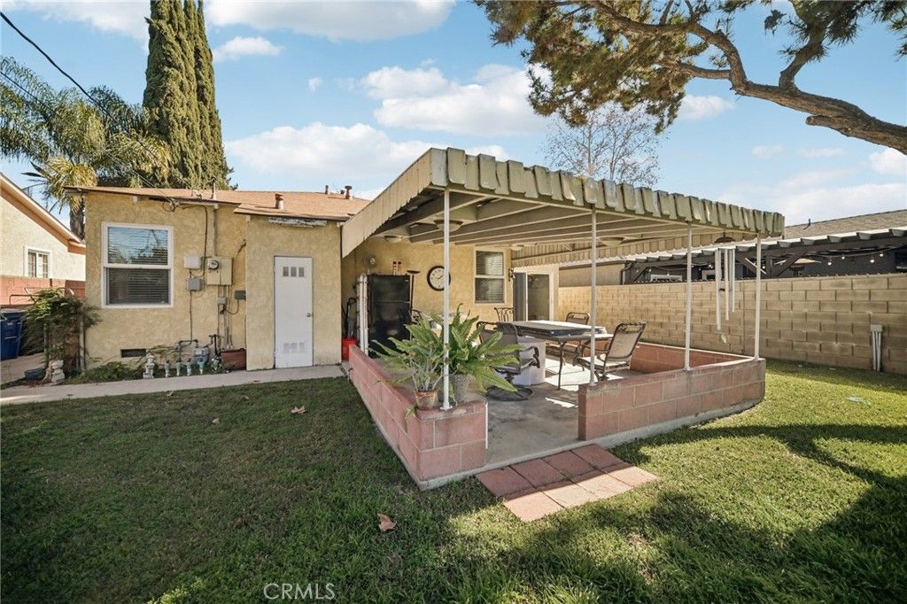 Image 25 of property listing at 1457 N Rose Street, Burbank, CA 91505