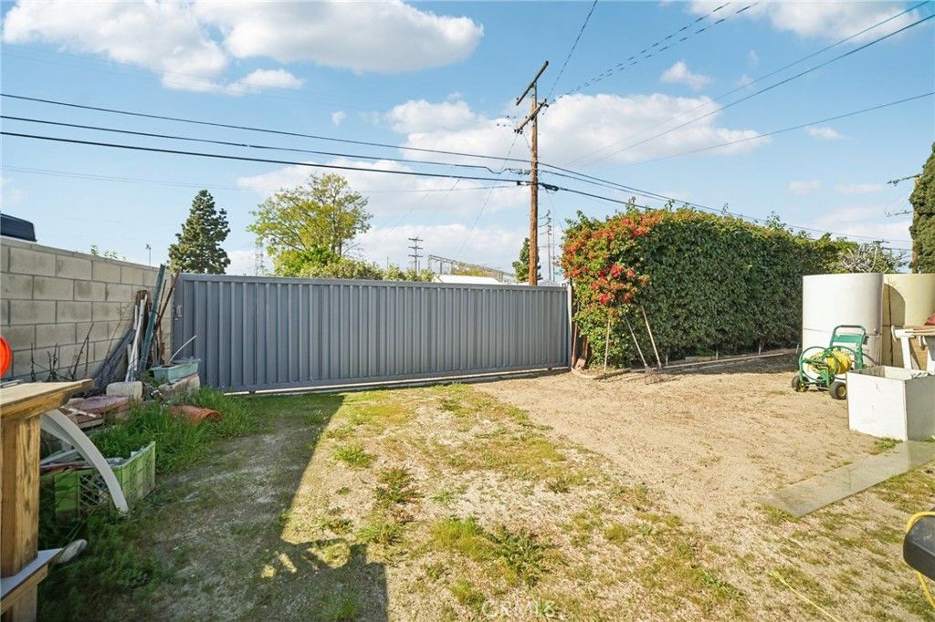 Image 30 of property listing at 1457 N Rose Street, Burbank, CA 91505