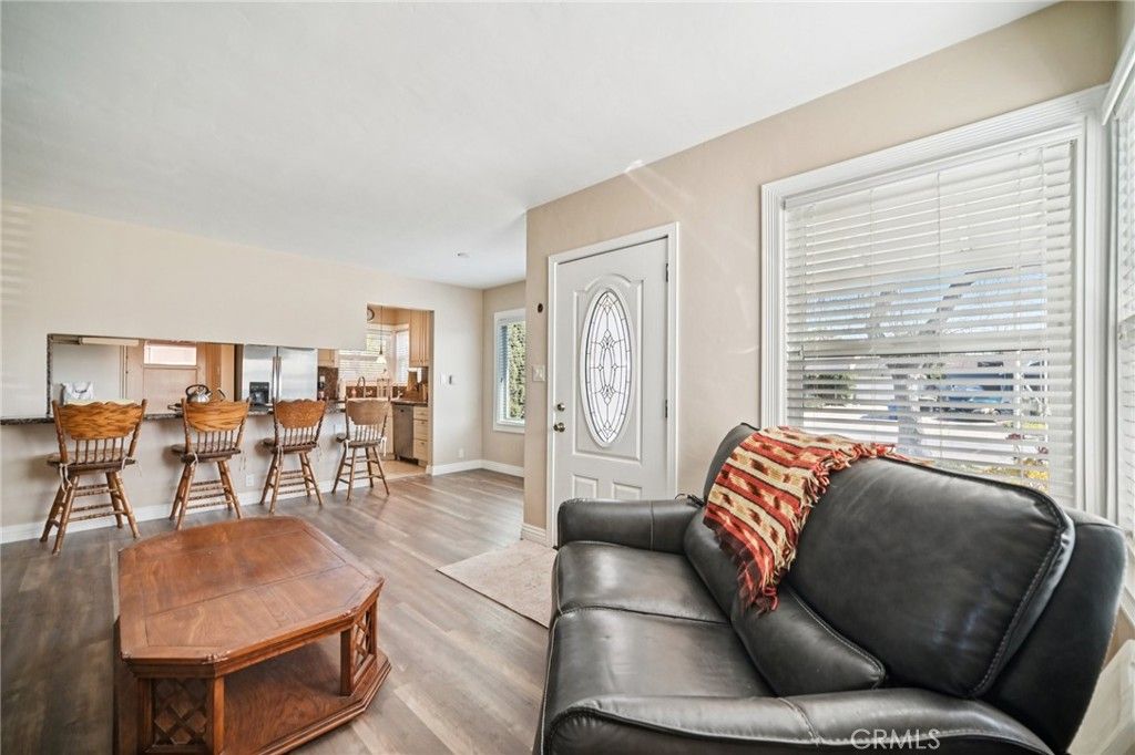 Image 6 of property listing at 1457 N Rose Street, Burbank, CA 91505