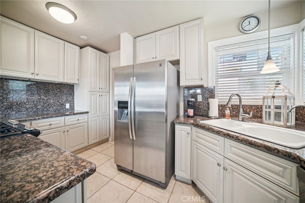 Image 8 of property listing at 1457 N Rose Street, Burbank, CA 91505