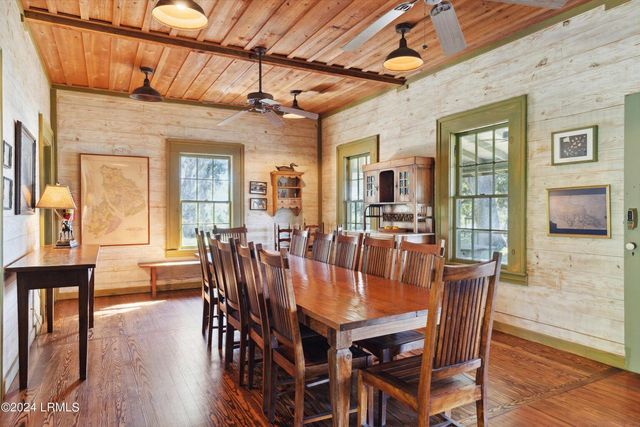 14 Sheldon Lane, Seabrook, SC 29940