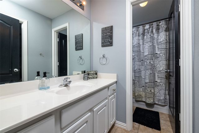 4932 Van Zandt Drive, Fort Worth, TX 76244