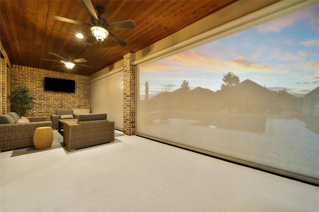 10231 Mackies Run Lane, Cypress, TX 77433