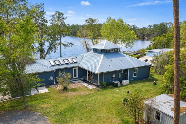 299 RILEY LAKE DRIVE, Hawthorne, FL 32640
