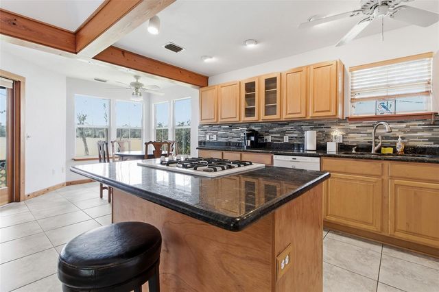 299 RILEY LAKE DRIVE, Hawthorne, FL 32640