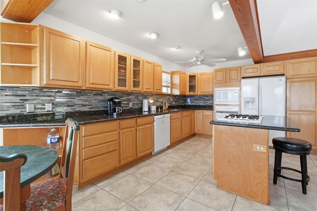 299 RILEY LAKE DRIVE, Hawthorne, FL 32640