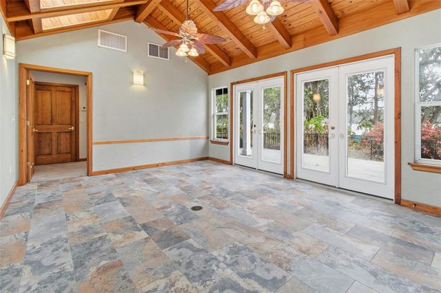 299 RILEY LAKE DRIVE, Hawthorne, FL 32640