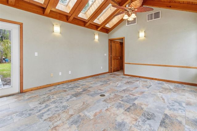 299 RILEY LAKE DRIVE, Hawthorne, FL 32640