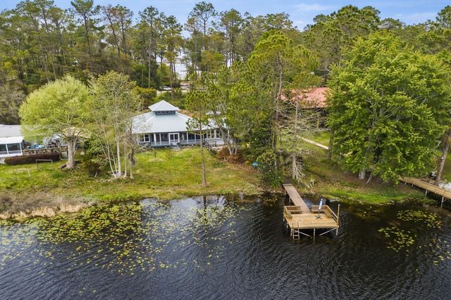 299 RILEY LAKE DRIVE, Hawthorne, FL 32640
