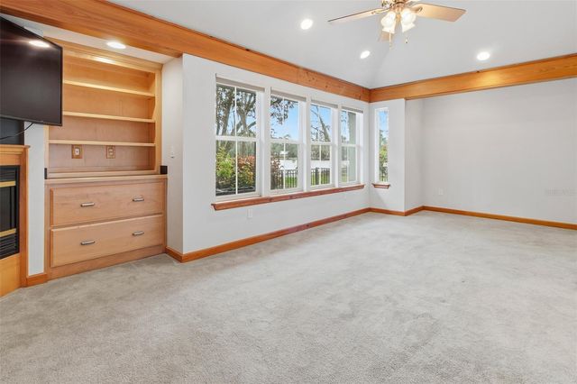 299 RILEY LAKE DRIVE, Hawthorne, FL 32640