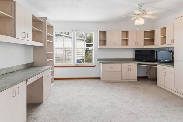 299 RILEY LAKE DRIVE, Hawthorne, FL 32640