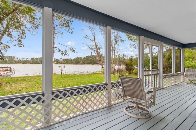 299 RILEY LAKE DRIVE, Hawthorne, FL 32640
