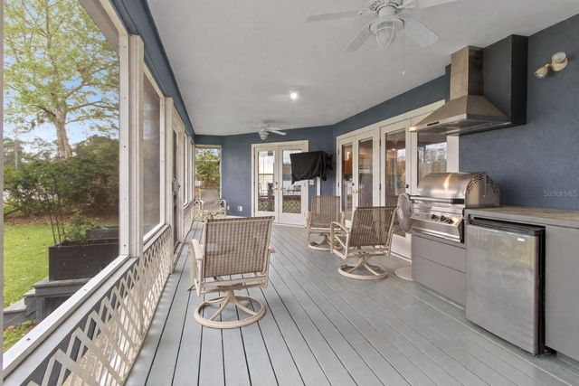 299 RILEY LAKE DRIVE, Hawthorne, FL 32640