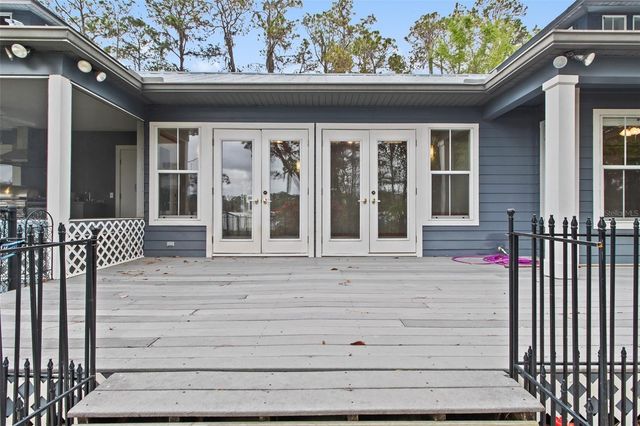 299 RILEY LAKE DRIVE, Hawthorne, FL 32640