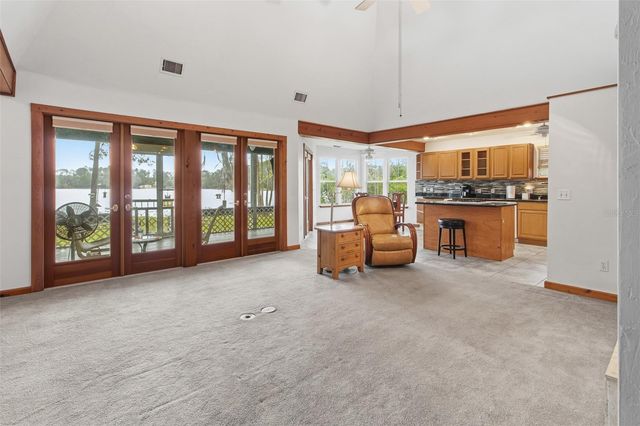 299 RILEY LAKE DRIVE, Hawthorne, FL 32640