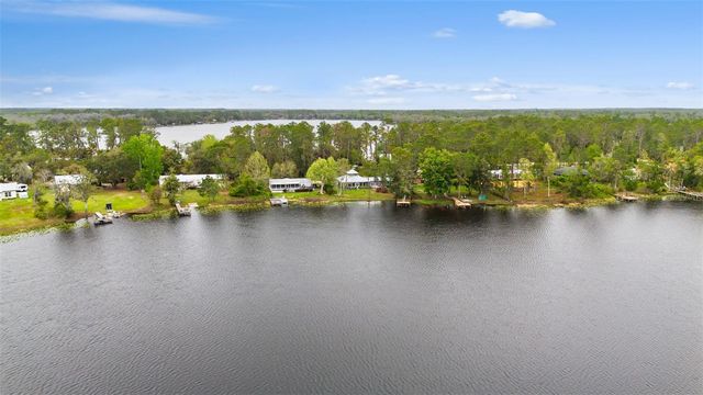 299 RILEY LAKE DRIVE, Hawthorne, FL 32640