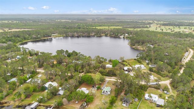 299 RILEY LAKE DRIVE, Hawthorne, FL 32640