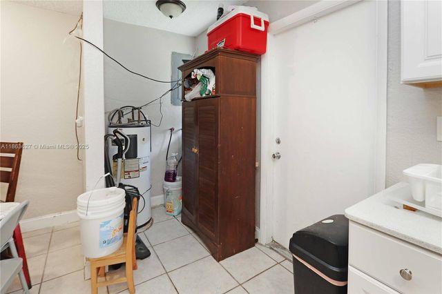 520 NW 7th Ave, Florida City, FL 33034