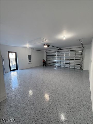 2610 NW 10th TER, Cape Coral, FL 33993