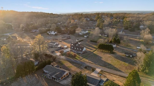 9223 Sunny Shore Lane, Chattanooga, TN 37416