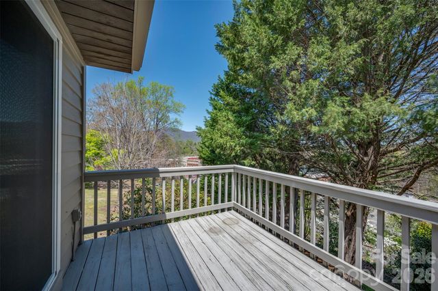 77 Chestnut Street, Tryon, NC 28782