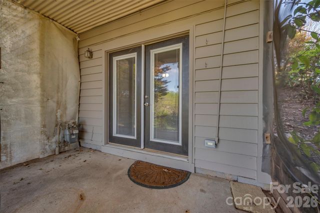 77 Chestnut Street, Tryon, NC 28782