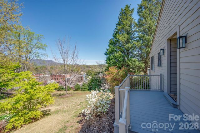 77 Chestnut Street, Tryon, NC 28782