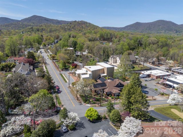 77 Chestnut Street, Tryon, NC 28782