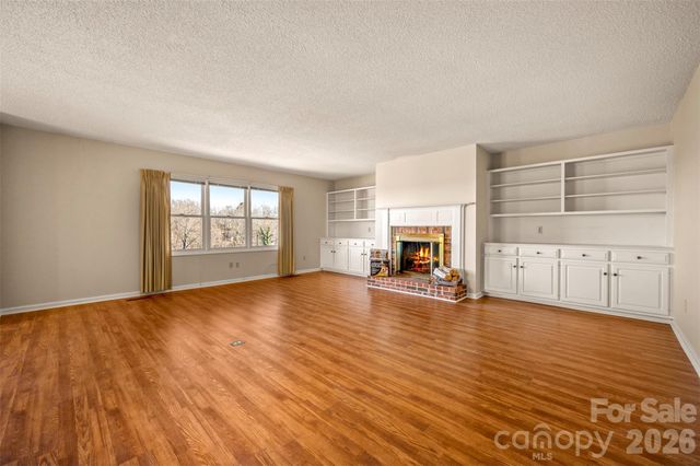 77 Chestnut Street, Tryon, NC 28782