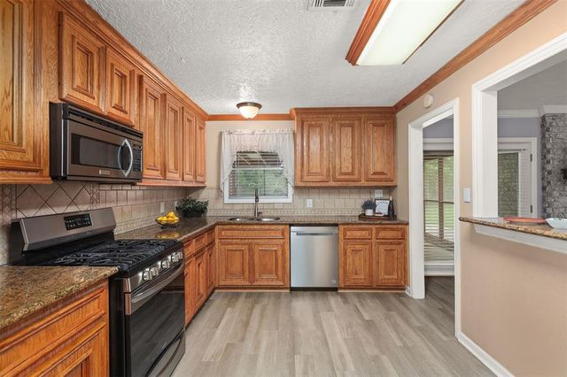 4609 S Flamingo Drive, Seabrook, TX 77586