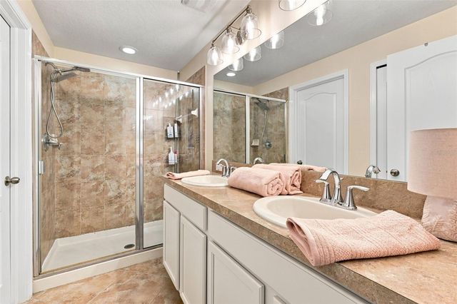 9755 TRUMPET VINE LOOP, New Port Richey, FL 34655