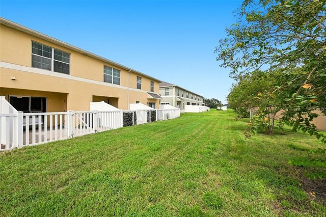 9755 TRUMPET VINE LOOP, New Port Richey, FL 34655