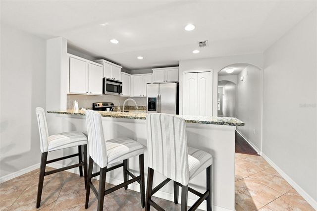 9755 TRUMPET VINE LOOP, New Port Richey, FL 34655